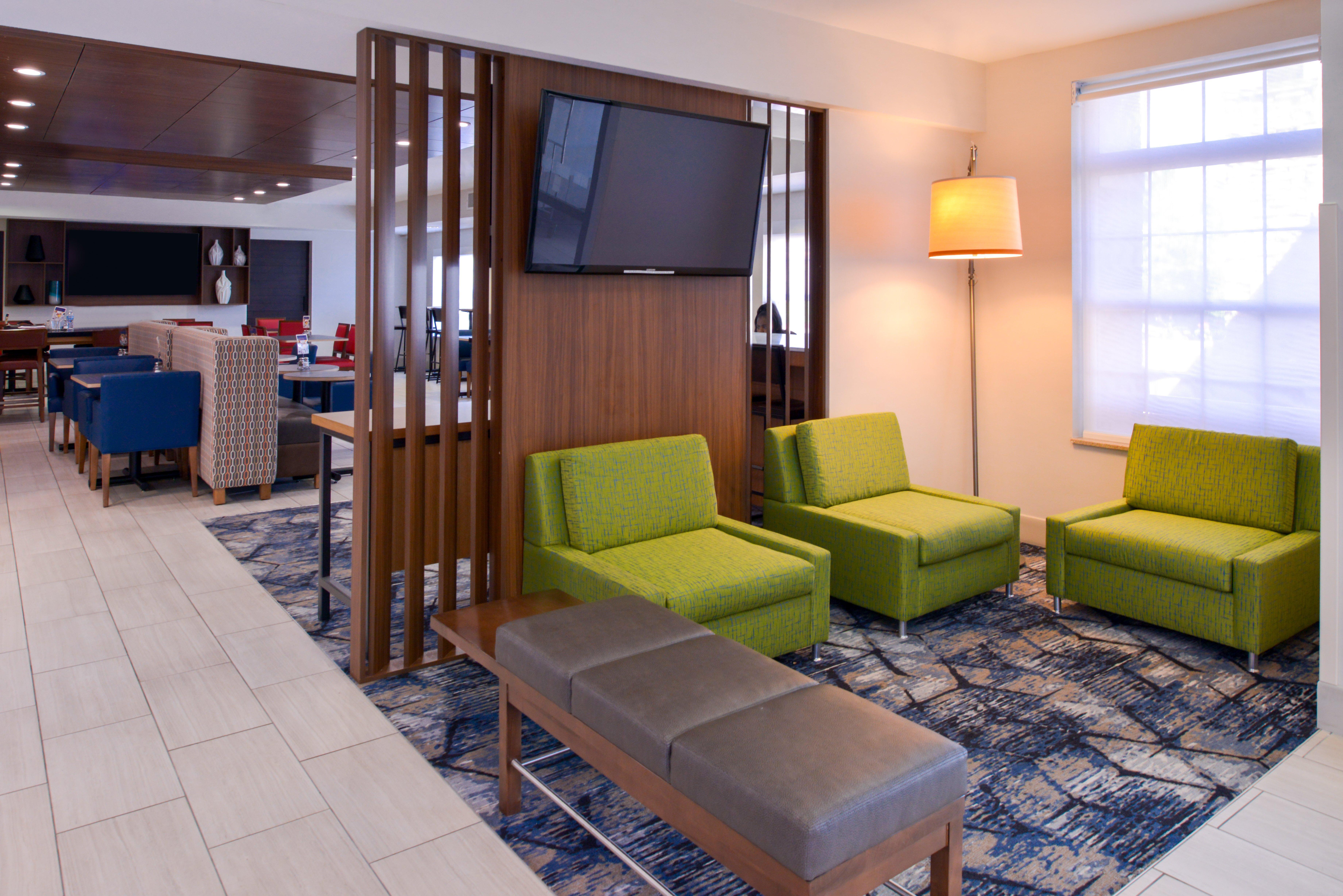 Holiday Inn Express Hotel & Suites Southfield - Detroit, An Ihg Hotel מראה חיצוני תמונה