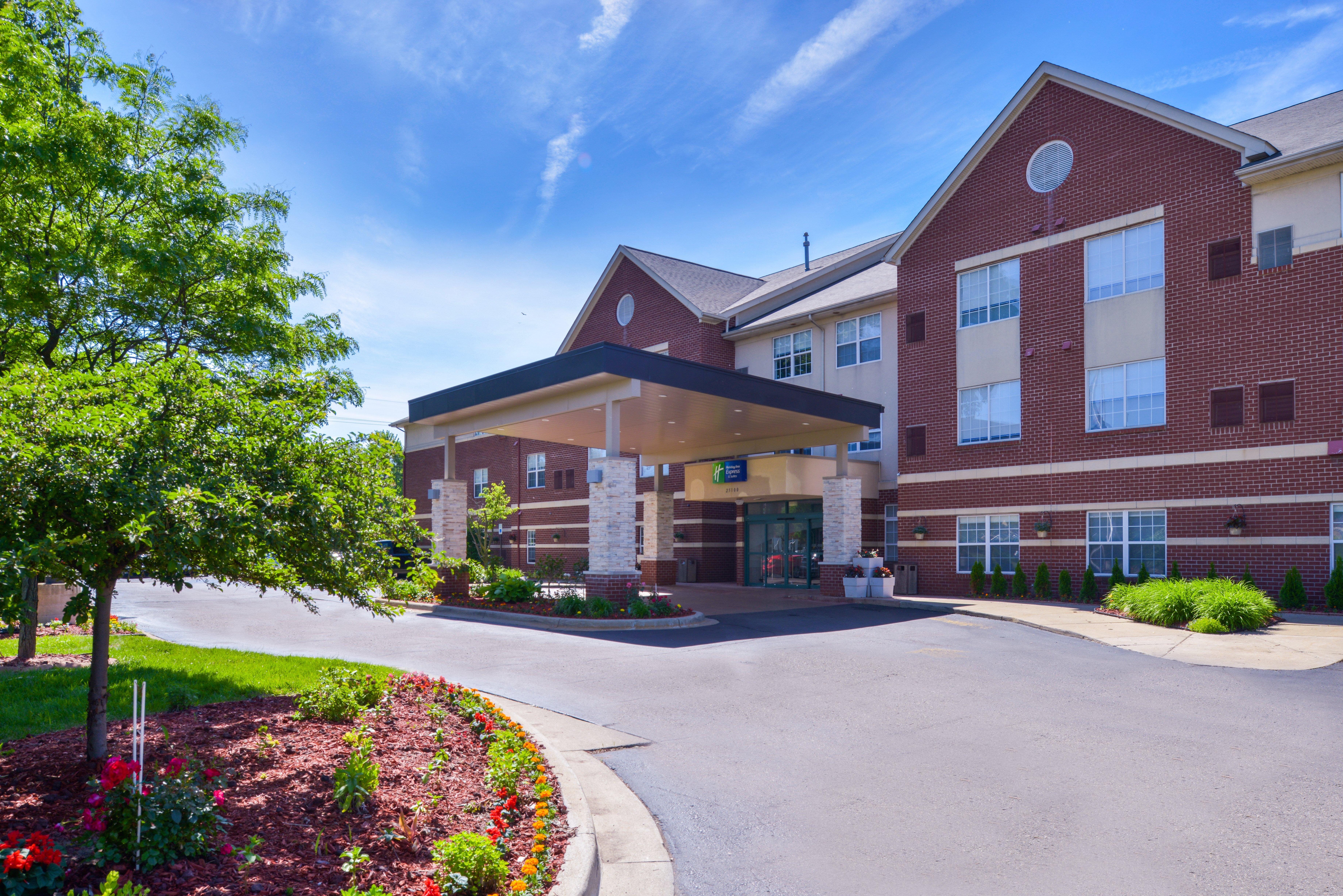 Holiday Inn Express Hotel & Suites Southfield - Detroit, An Ihg Hotel מראה חיצוני תמונה