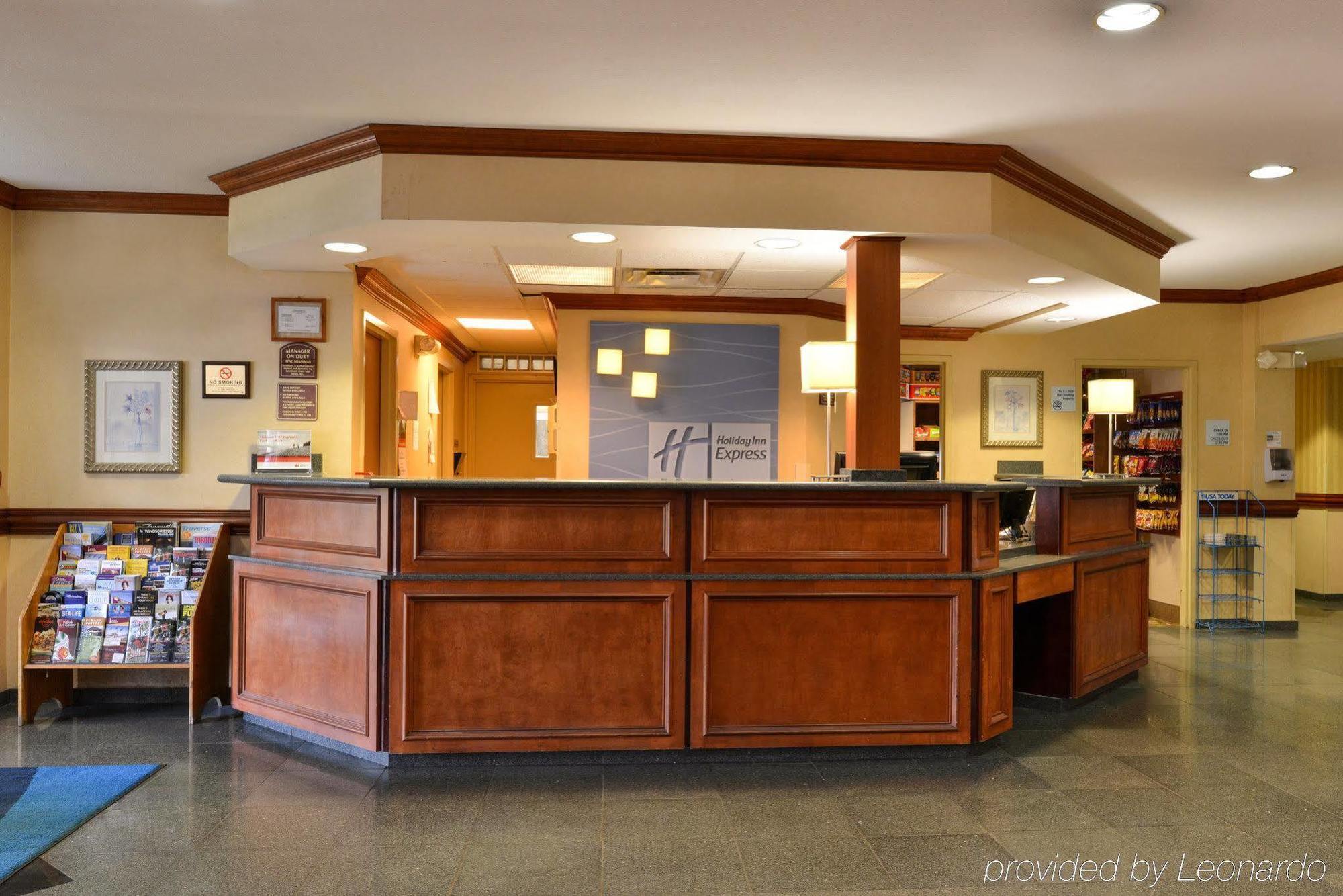Holiday Inn Express Hotel & Suites Southfield - Detroit, An Ihg Hotel מראה חיצוני תמונה