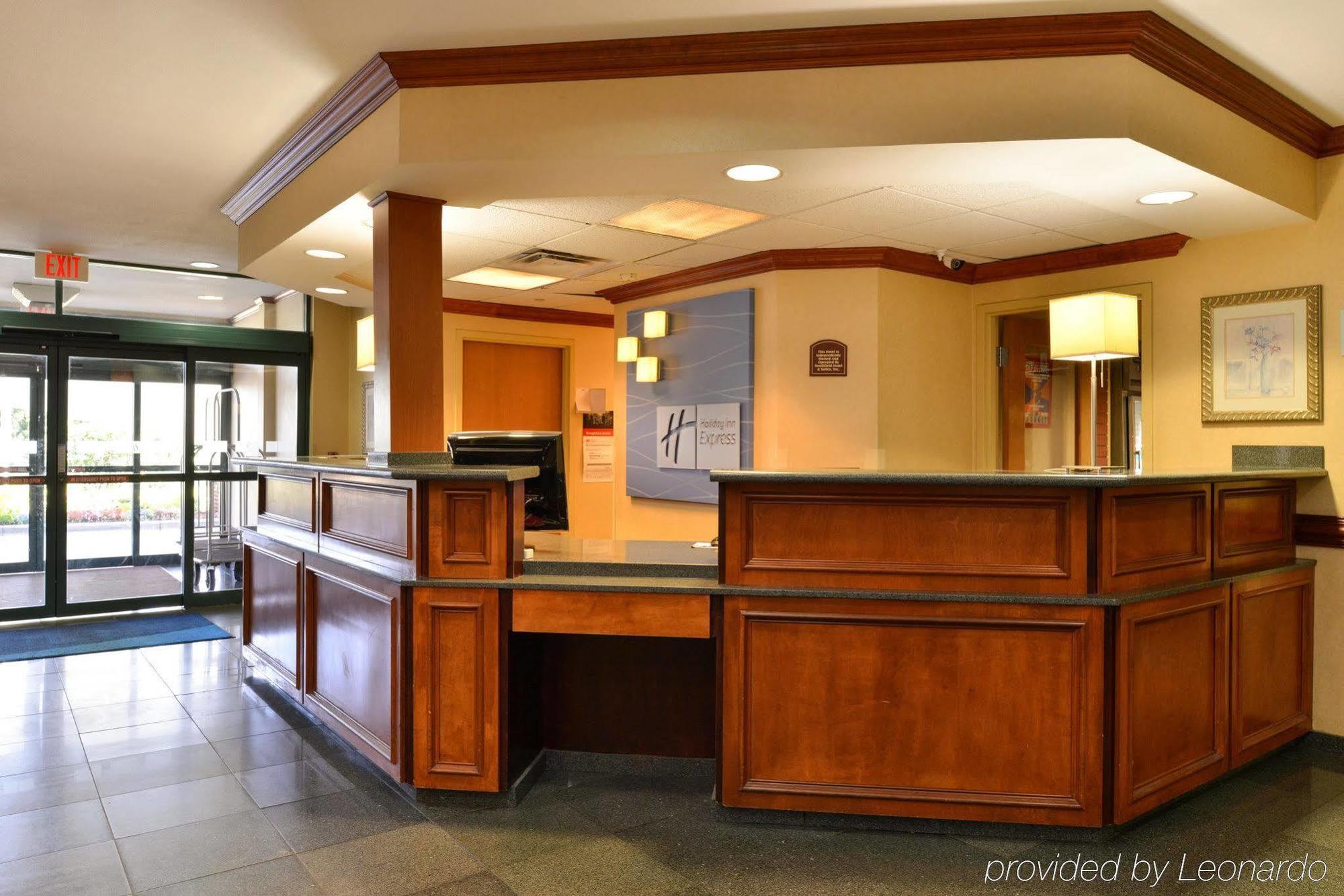 Holiday Inn Express Hotel & Suites Southfield - Detroit, An Ihg Hotel מראה חיצוני תמונה
