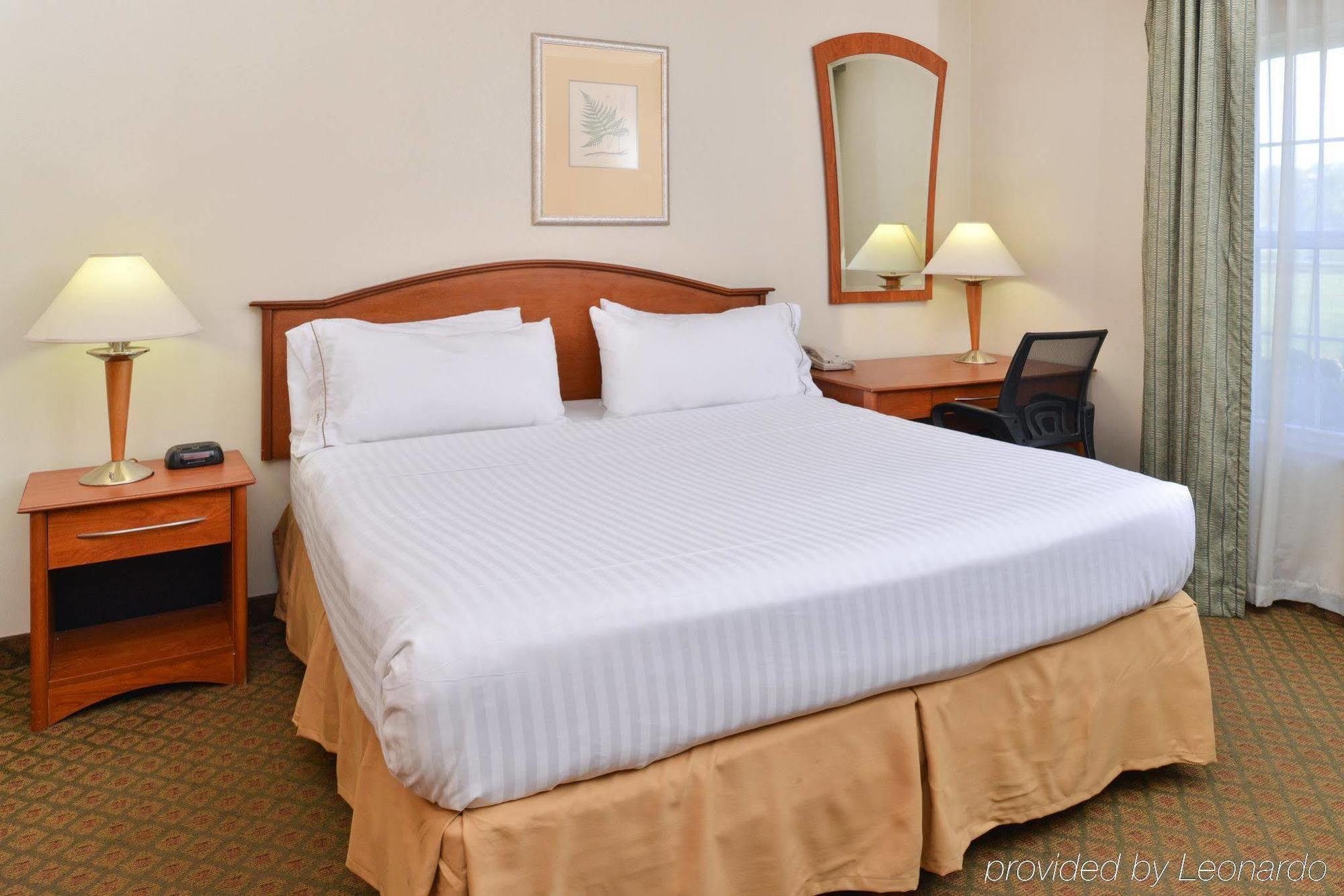 Holiday Inn Express Hotel & Suites Southfield - Detroit, An Ihg Hotel מראה חיצוני תמונה