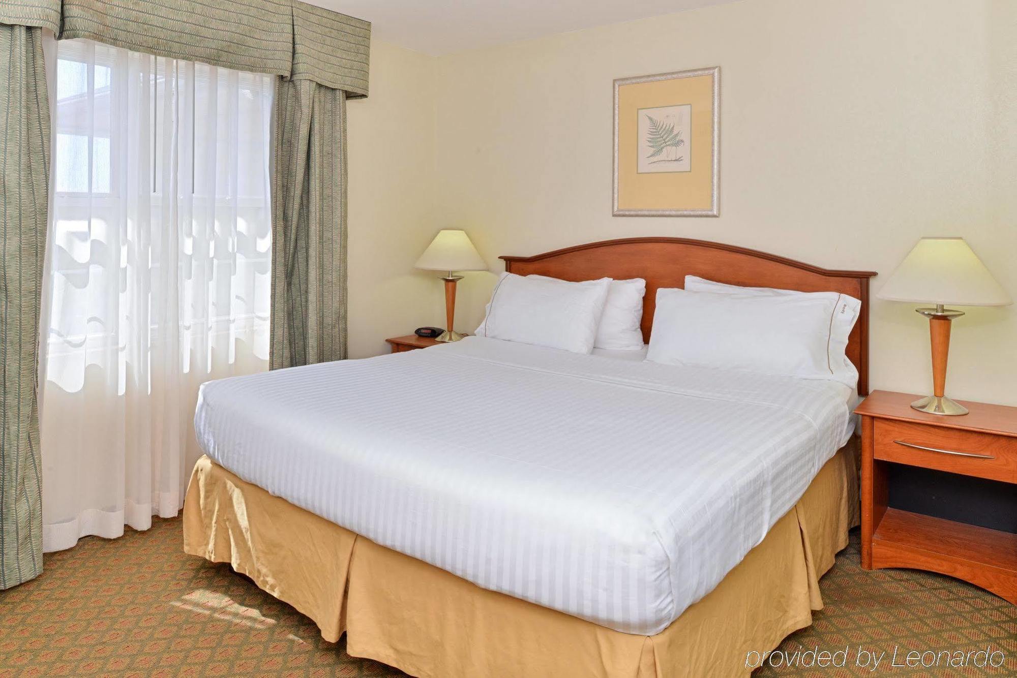 Holiday Inn Express Hotel & Suites Southfield - Detroit, An Ihg Hotel מראה חיצוני תמונה