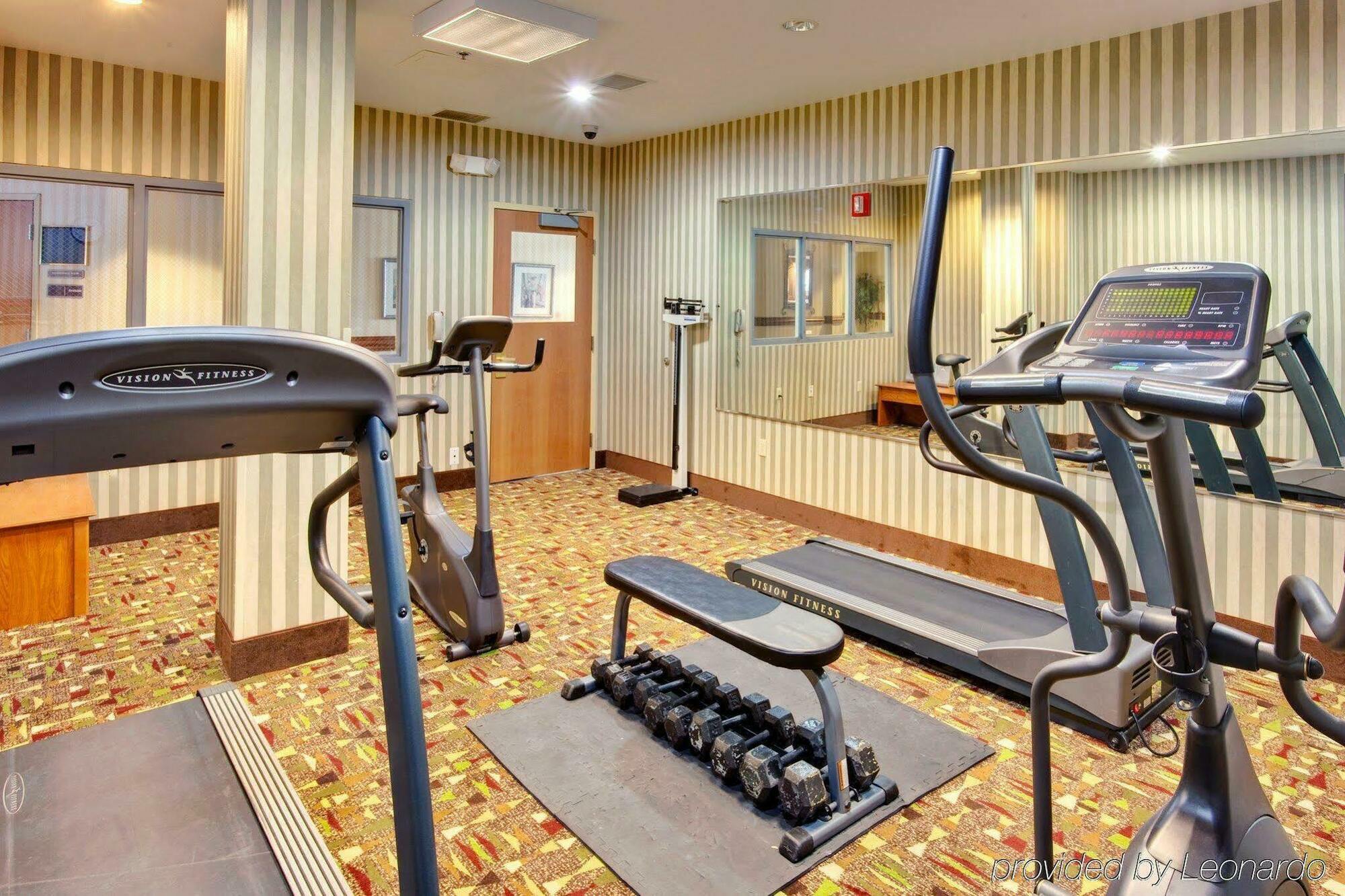 Holiday Inn Express Hotel & Suites Southfield - Detroit, An Ihg Hotel מראה חיצוני תמונה